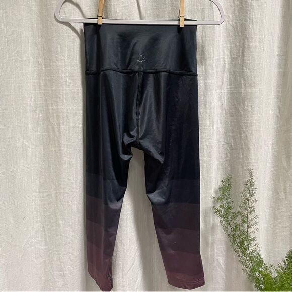Beyond YogaLux Island Ombre High-Waist Crop Legging Size Medium - Picture 8 of 14